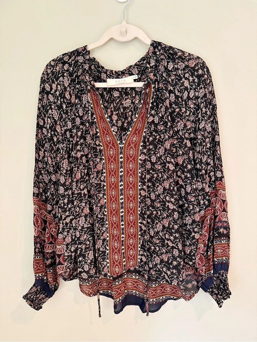 ASTR The Label Boho Floral Border Print Blouse Size Small